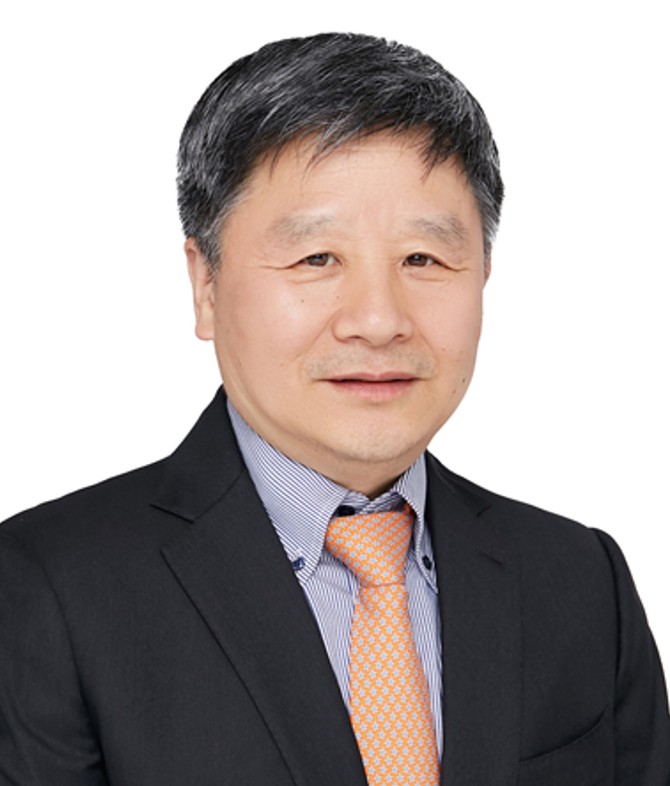 Keynote Speaker Guoqiang Li